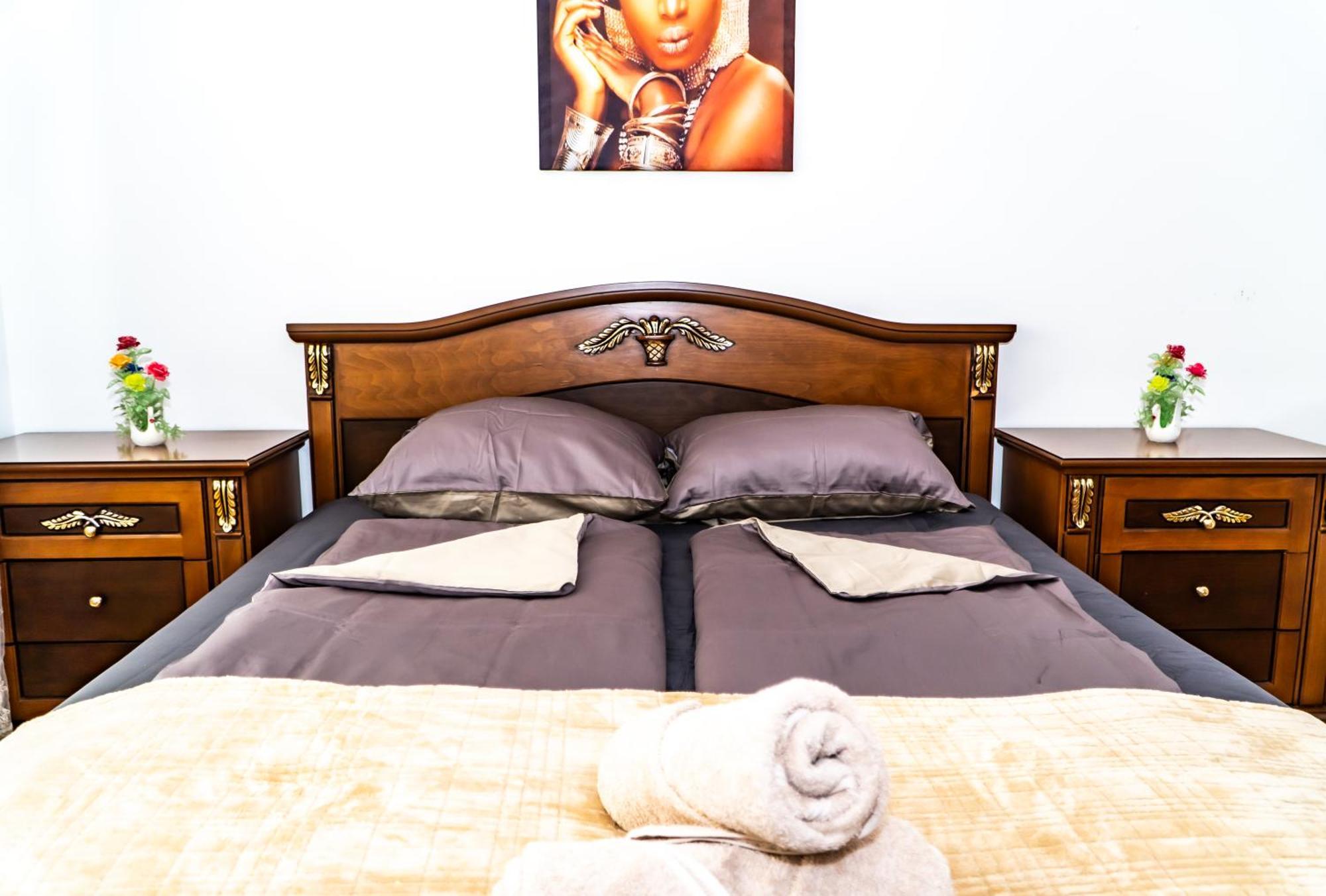 Spacious 5 Minutes To Wiener Stadthalle Apartment Wien